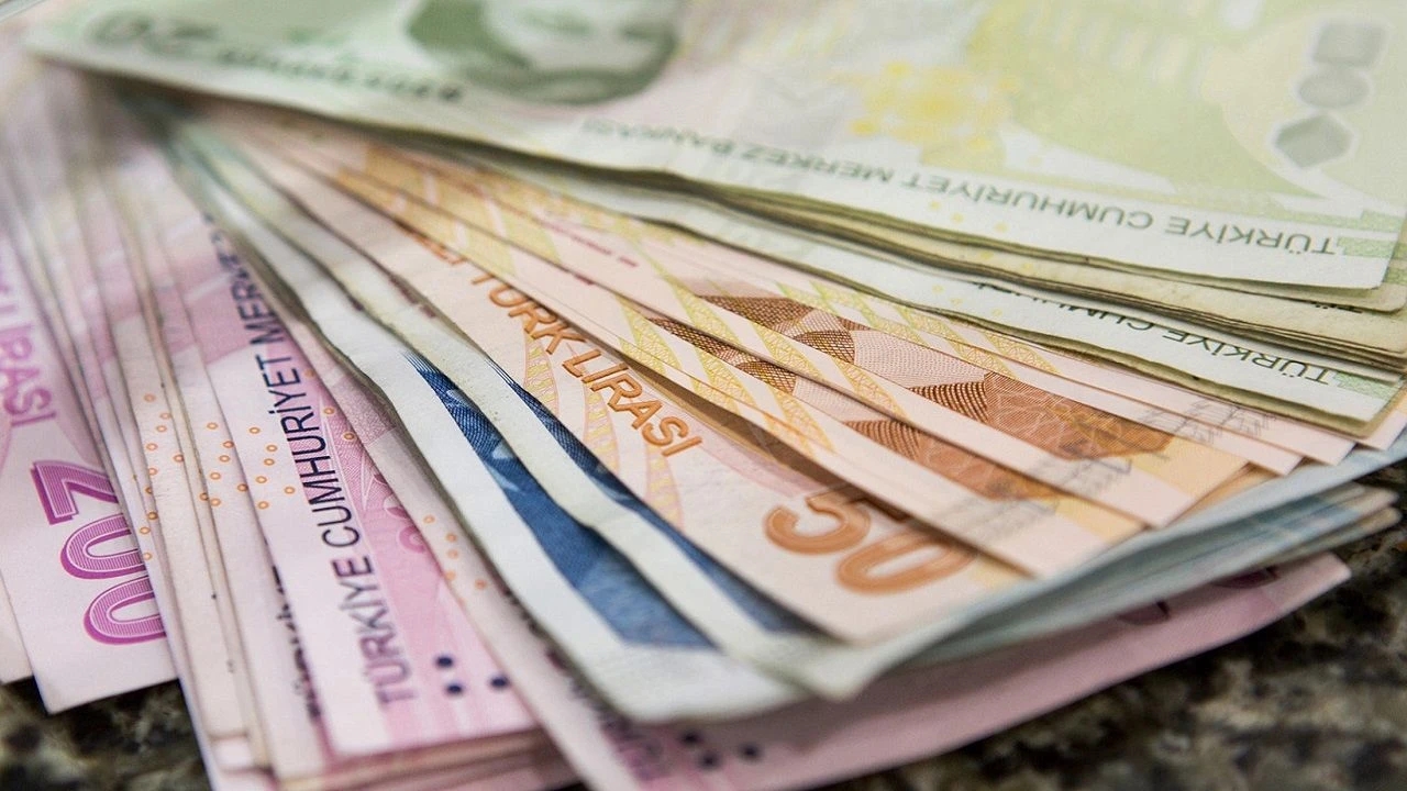Devletten dar gelirli ailelere 5.000 TL ödeme başladı