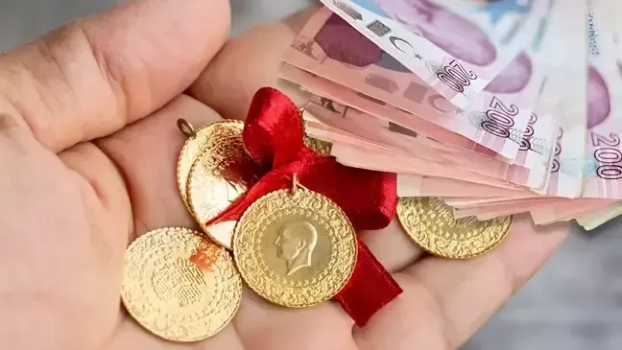 Altın Yatırımcılarına Uyarı! Ekonomist Bayram’dan yıl sonu Tahmini