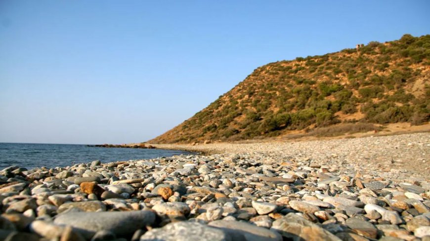 Marmaros Plajı! Gökçeada’nın Sessiz ve Huzurlu Saklı Koyu