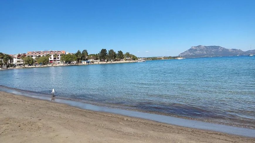 Ege’de Tatilin Yeni Adresi! Kumluk Plajı’nın Güzelliği Mest Ediyor