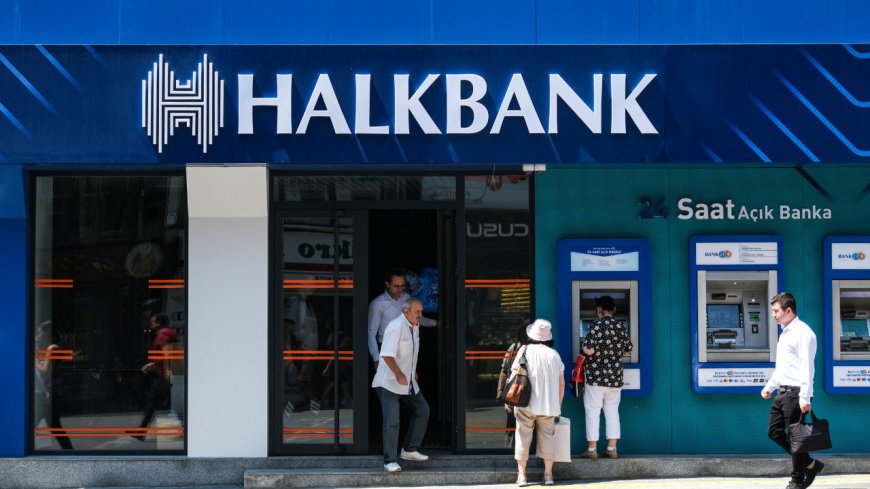 Halkbank’tan 35 Yaş Altı Gençlere 300 Bin TL Faizsiz Kredi! 60 Ay Vadeyle Geri Ödeme İmkanı